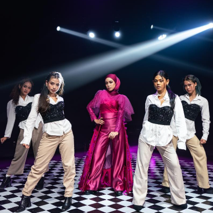 Dancers for music video background